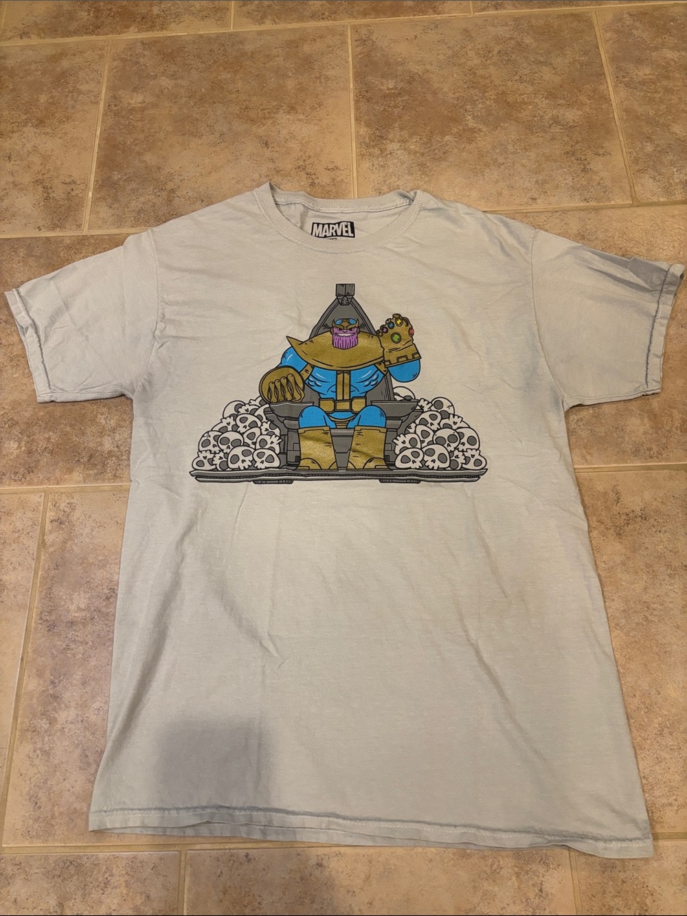 Marvel Men’s M Light Gray Thanos Throne Graphic Tee. Loot Crate - Good Condition